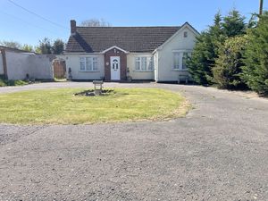 Point Clear Road- click for photo gallery